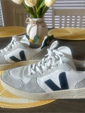 Veja V-10 Men's White and Gray Leather & Mesh Sneakers